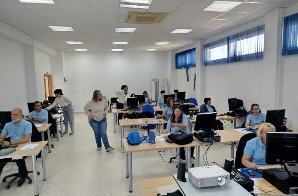 En la mañana del día 23 de Abril, en el Centro de Formación de El Cuervo de Sevilla, ADELQUIVIR realizó una presentación con sesión informativa y registro en la aplicación i+Rural para un grupo de personas en formación interesadas en este Proyecto de Cooperación