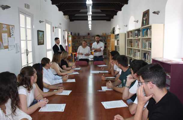 ADELQUIVIR inicia la elaboración de su Estrategia de Desarrollo Local para la Gestión de Nuevos Fondos Europeos LEADER 2023-2027 con la organización de la I Mesa Temática de Género y Juventud en El Coronil