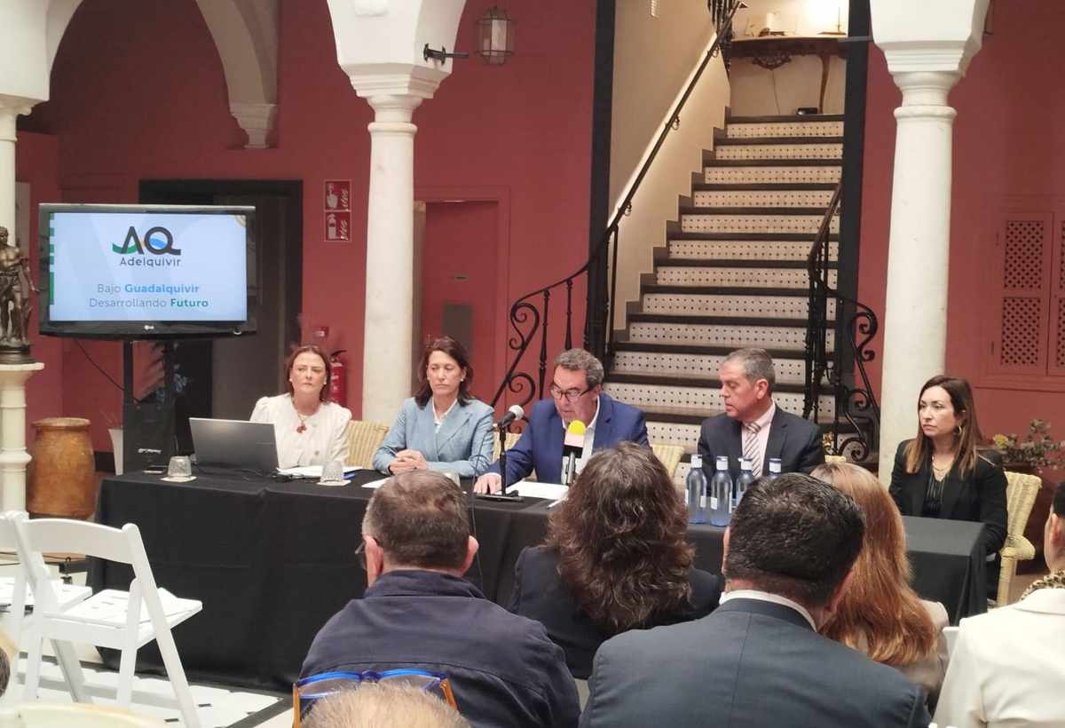 ADELQUIVIR y la Delegación Territorial refuerzan en Utrera el papel del programa LEADER en el desarrollo del Bajo Guadalquivir