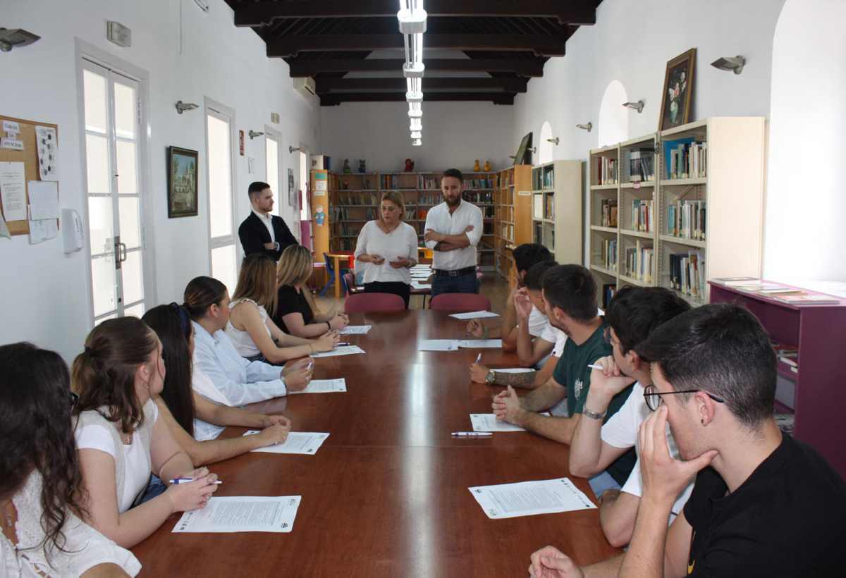 ADELQUIVIR inicia la elaboración de su Estrategia de Desarrollo Local para la Gestión de Nuevos Fondos Europeos LEADER 2023-2027 con la organización de la I Mesa Temática de Género y Juventud en El Coronil 1 ADELQUIVIR inicia la elaboración de su Estrategia de Desarrollo Local para la Gestión de Nuevos Fondos Europeos LEADER 2023-2027 con la organización de la I Mesa Temática de Género y Juventud en El Coronil