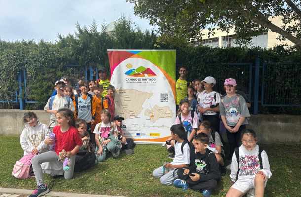 Los alumnos de 4º curso de primaria de El Cuervo de Sevilla participan en las actividades del proyecto SEMTAYR realizando una ruta para conocer un nuevo tramo de Vía Augusta en la provincia de Cádiz