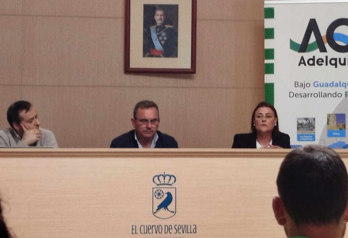 ADELQUIVIR presenta en El Cuervo de Sevilla las nuevas bases reguladoras de las ayudas LEADER ante empresarios y emprendedores del municipio