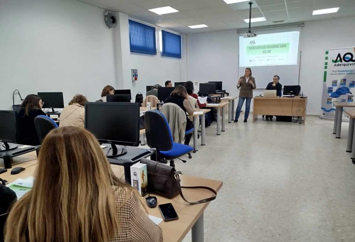 ADELQUIVIR presenta a los CADE del Bajo Guadalquivir y otras entidades las nuevas bases reguladoras de las ayudas LEADER 2023-2027