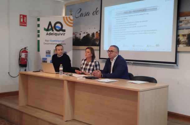 ADELQUIVIR presenta en Los Palacios y Villafranca las nuevas bases reguladoras de las ayudas LEADER ante empresarios y emprendedores del municipio
