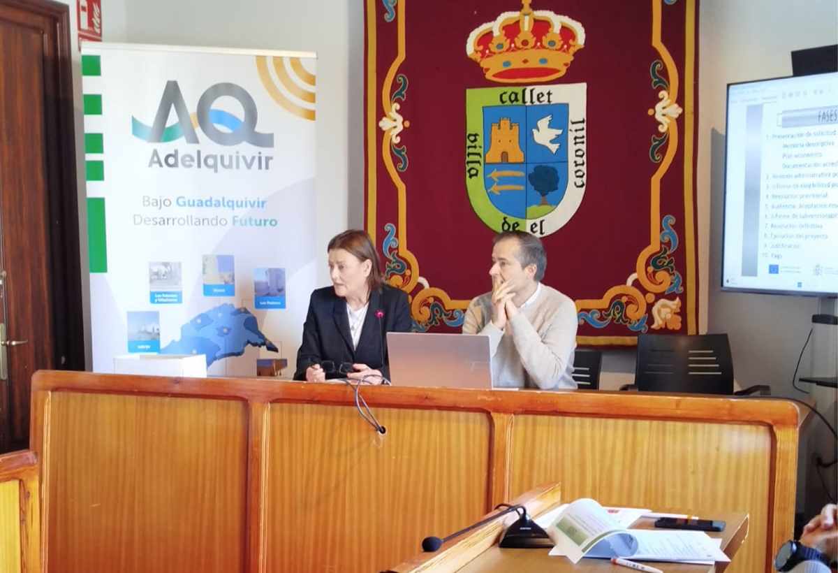 ADELQUIVIR presenta sus nuevas bases reguladoras de ayudas LEADER ante empresarios y emprendedores en El Coronil