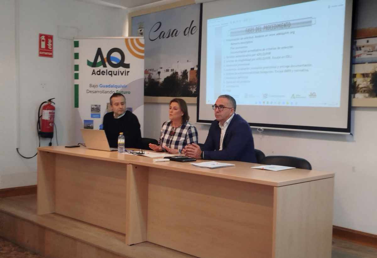 ADELQUIVIR presenta en Los Palacios y Villafranca las nuevas bases reguladoras de las ayudas LEADER ante empresarios y emprendedores del municipio