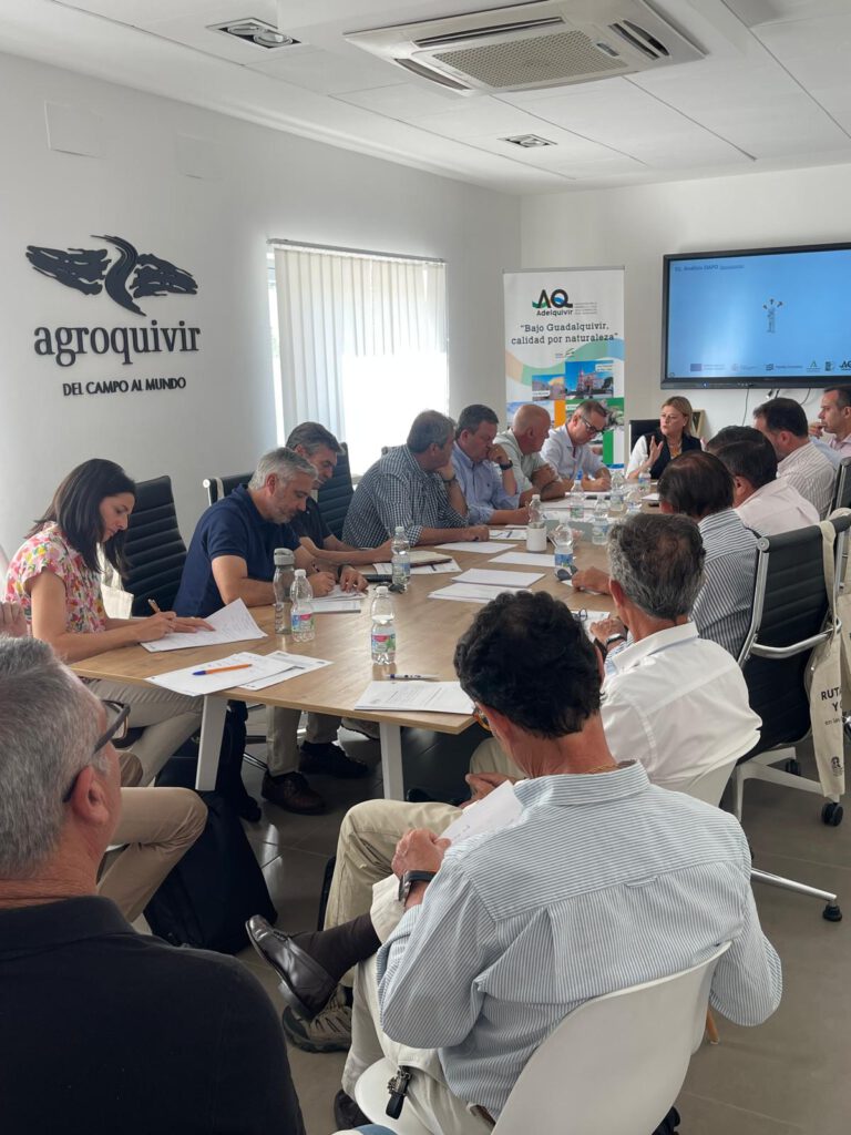 ADELQUIVIR celebró el 24 de junio una nueva Mesa de Trabajo sobre “ECONOMÍA Y MERCADO DE TRABAJO. AGRICULTURA” en Los Palacios y Villafranca 2 mesa los palacios 006 768x1024 1 adelquivir