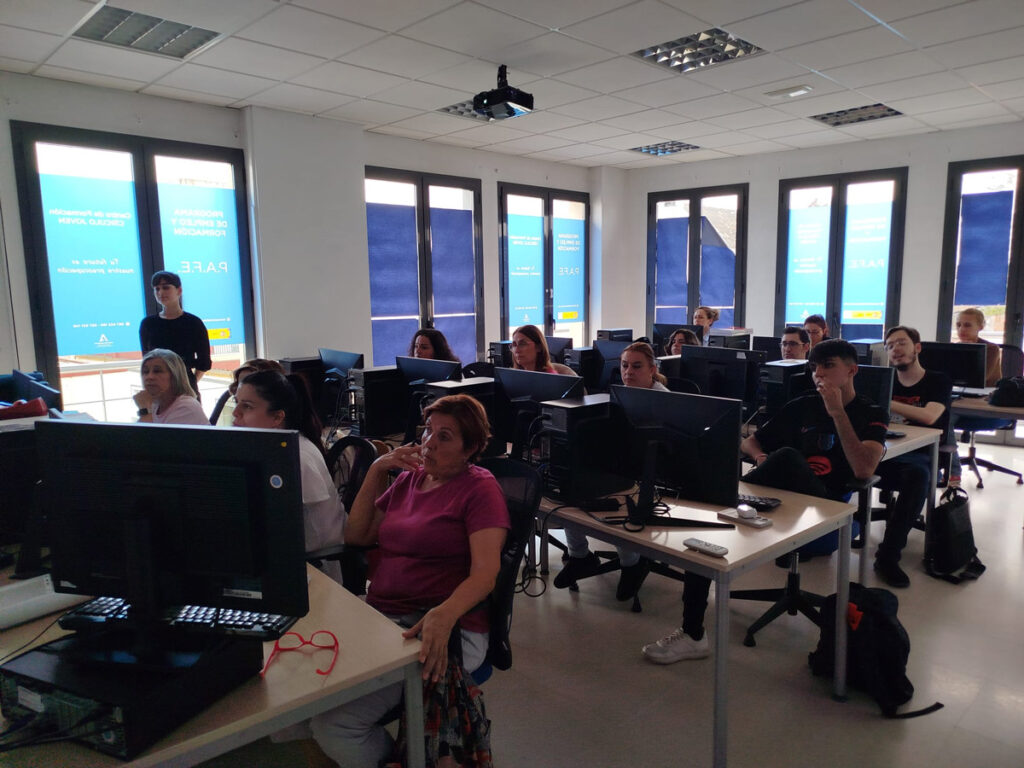 ADELQUIVIR hace una nueva presentación del Proyecto de Cooperación i+Rural en Los Palacios y Villafranca. La Comunidad Digital que fomenta el consumo local y promueve el desarrollo sostenible 3 semtayr el cuervo sevilla 003 adelquivir