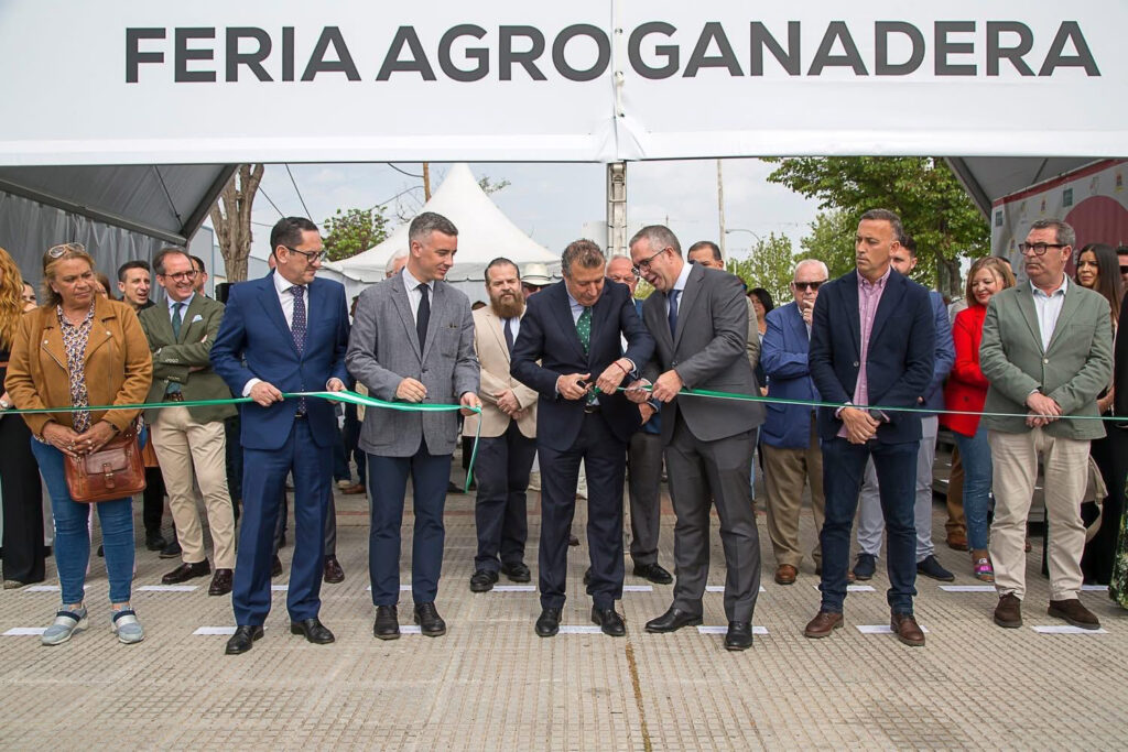 ADELQUIVIR participa en la Feria Agroganadera y de la Gastronomía de Los Palacios y Villafranca, referente del sector en el Bajo Guadalquivir 2 feria agroganadera adelquivir 001 adelquivir